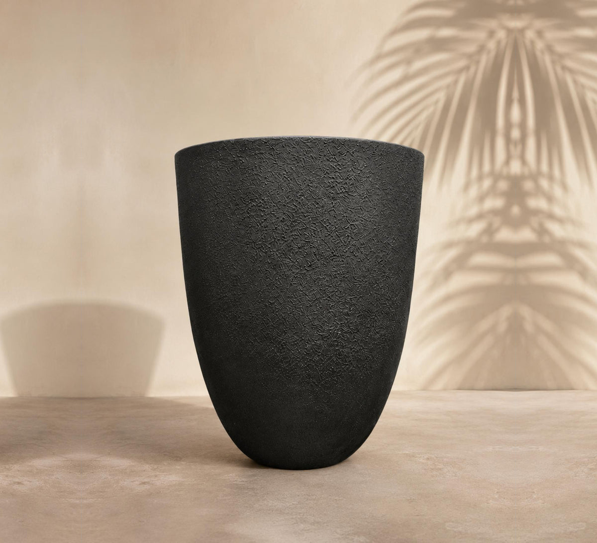 Contemporary Round Planter – Black - Close-up